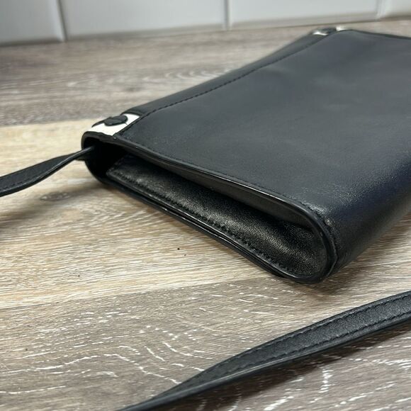 Michael Kors black crossbody - Picture 5 of 8